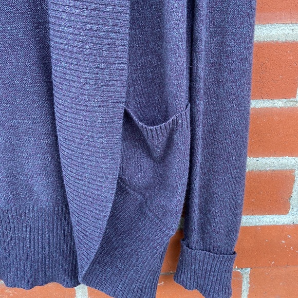 Urban Outfitters (silence + noise) purple oversized cardigan with pockets - Picture 2 of 3